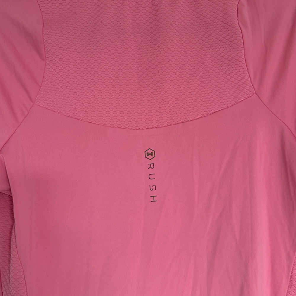 Under Armour Rush Top Women's Pink Athletic Top Size Medium - Large - Picture 6 of 7